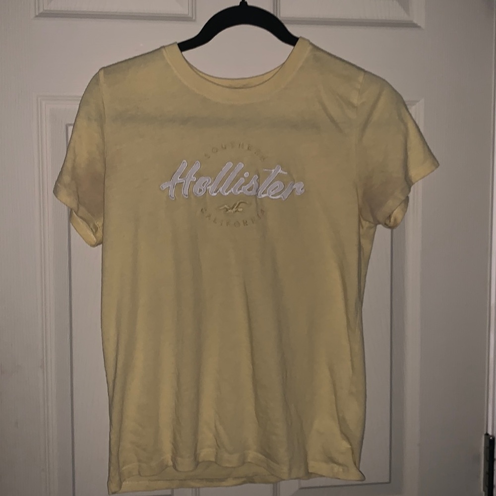 Yellow Hollister shirt!